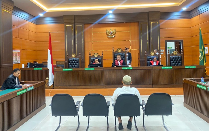 Eks Wali Nagari Panti-Pasaman, Yefri Aldi saat jalani sidang kasus korupsi Dana Desa