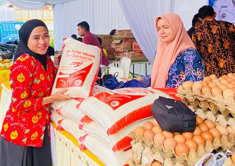 Stand UMKM di Festival Literasi.