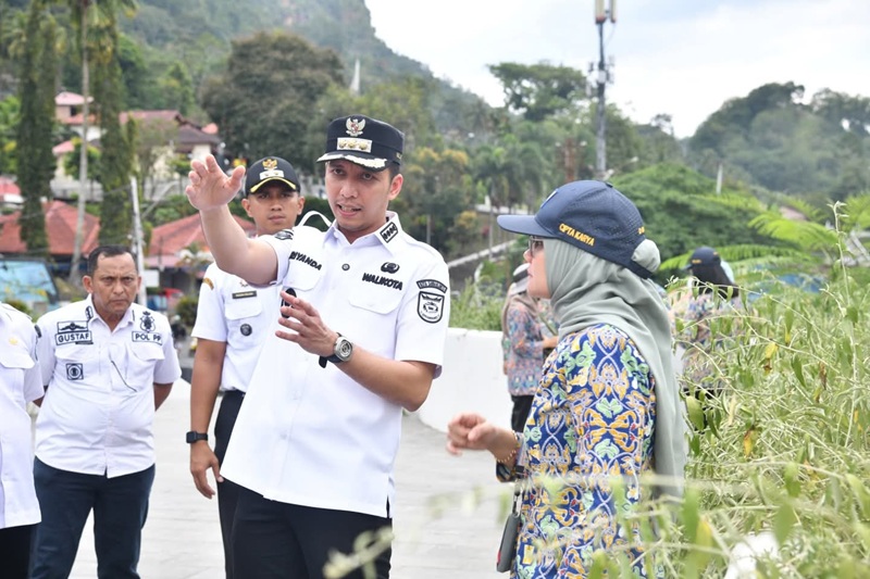 Wali Kota Sawahlunto Tinjau Sejumlah Titik Revitalisasi Kawasan Kota Tua Bersama Kementerian PU