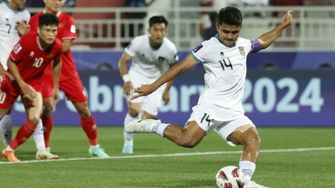 Asnawi Mangkualam saat mencetak gol kemenangan Indonesia atas Vietnam 