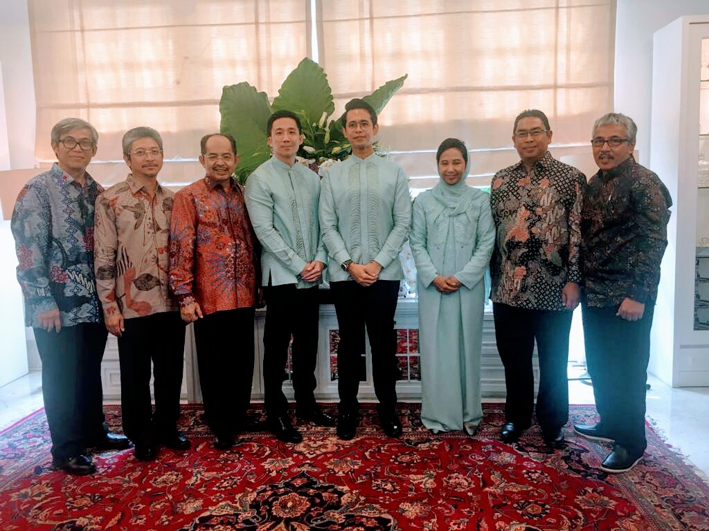 Jajaran Direksi dan Komisaris PT Semen Padang, Semen Indonesia, halal bi halal di kediaman Meneg BUMN Rini Soemarno di Jakarta, Sabtu (30/6/2018).