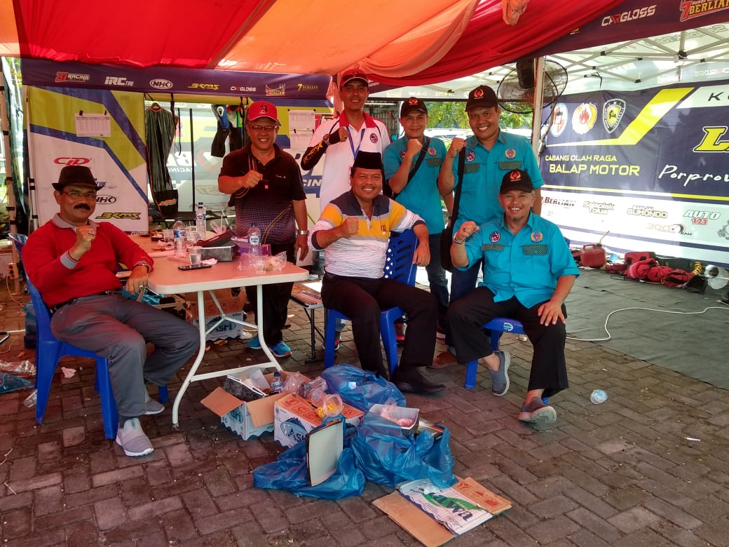 Bupati,Sekda dan ketua KONI Limapuluh Kota serta official