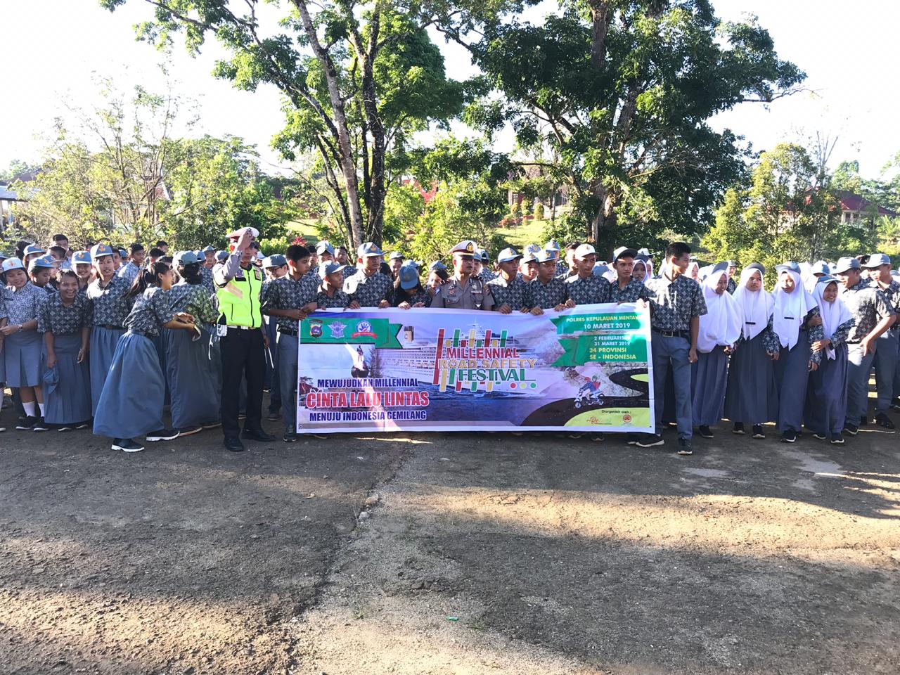 Satlantas Mentawai menggelar Milenial safety road festival 