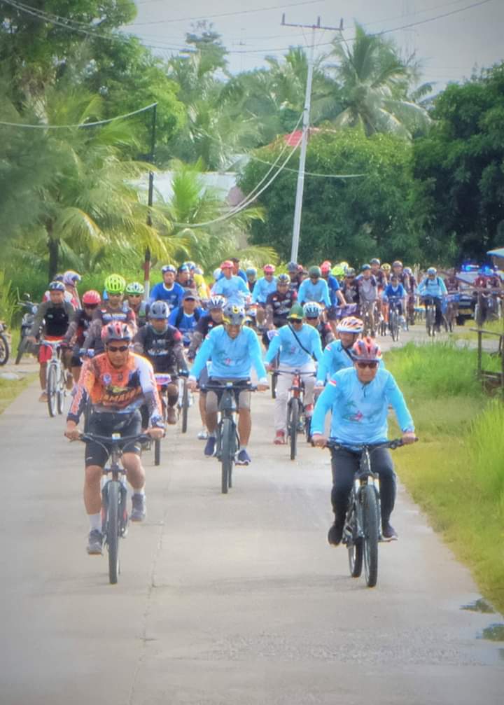Ratusan pesepeda ikuti Lanal Mentawai Introduce Uphill 2019