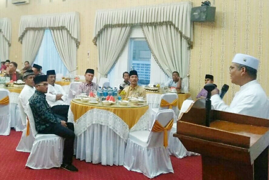 Bupati Pasaman gelar Buka Bersama dengan Insan Pers di Balerong Pusako Anak Nagari, Lubuk Sikaping