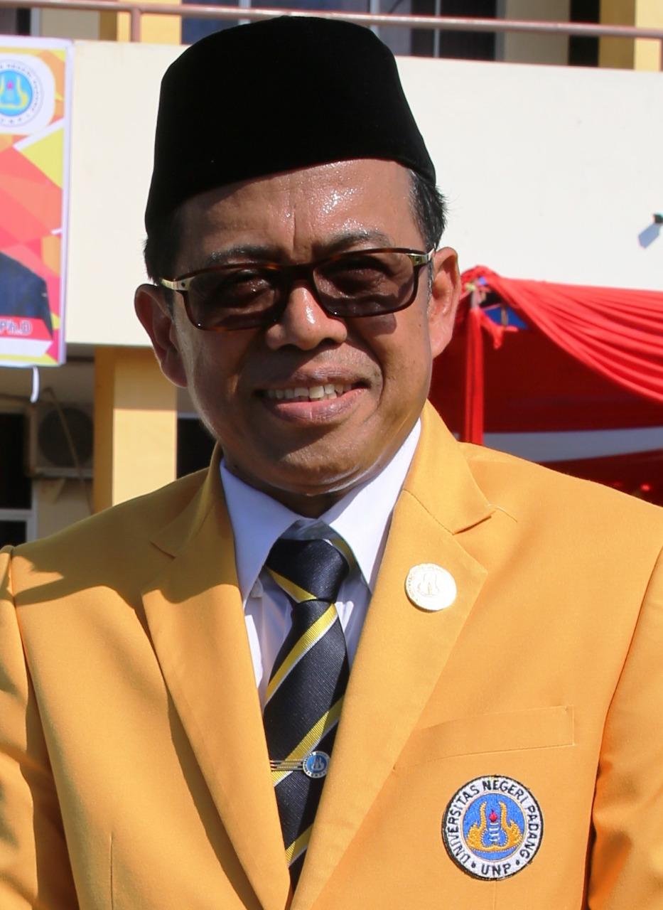 Rektor Universitas Negeri Padang (UNP) Prof Ganefri
