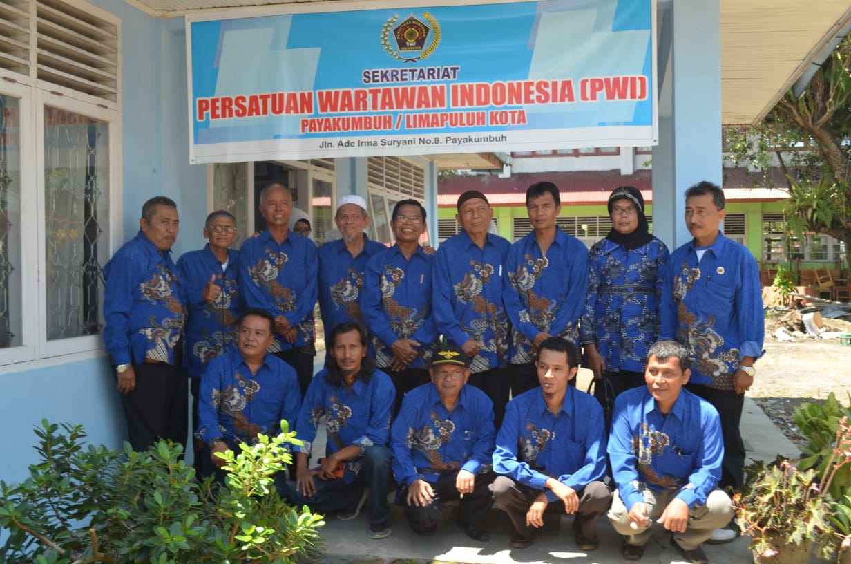 Para wartawan luak limapuluah sepakat sukseskan temu wartawan Sumbar