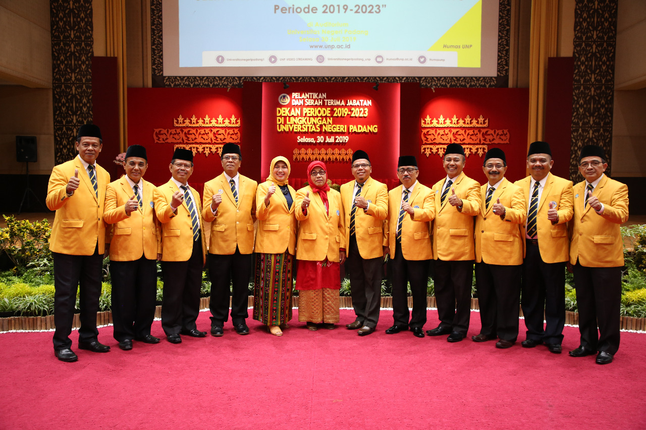 Rektor UNP dan para Dekan yang baru dilantik