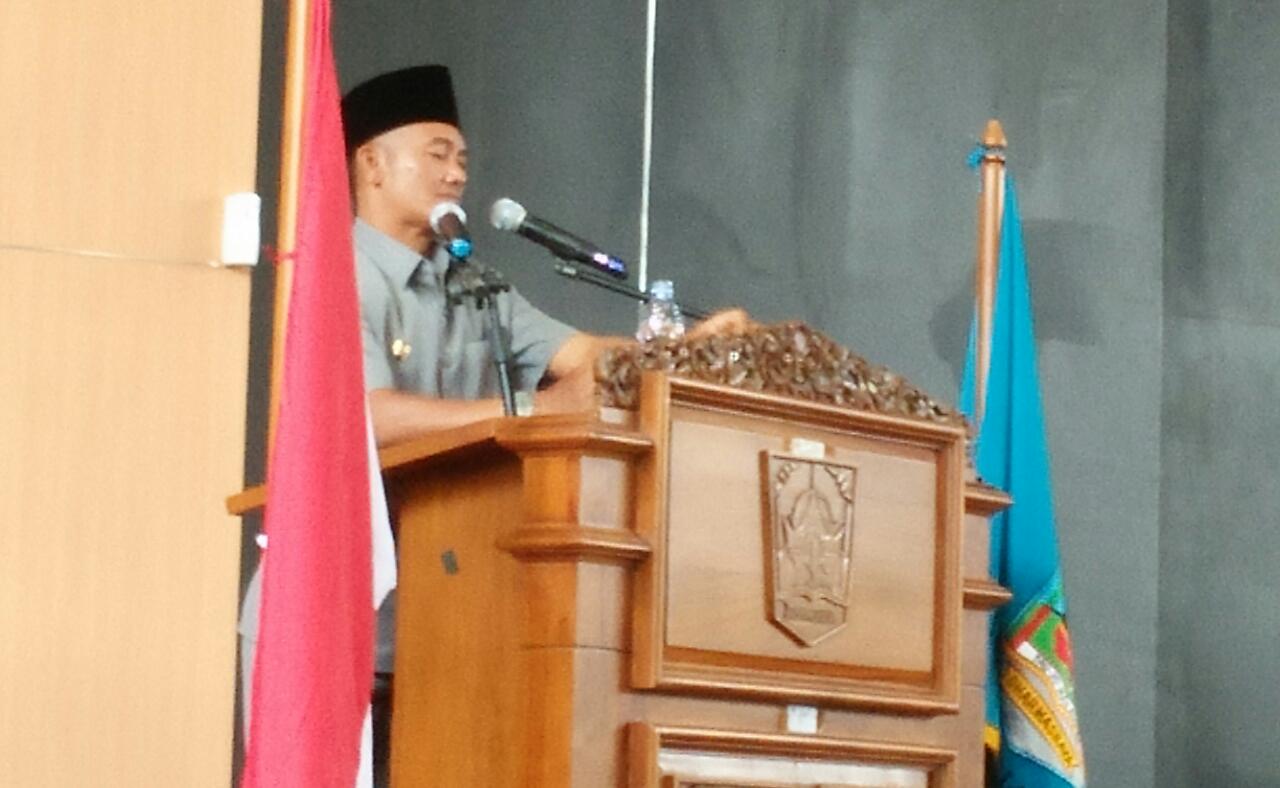 Wabup Amrizal Rajo Medan di hadapan Rapat Paripurna DPRD
