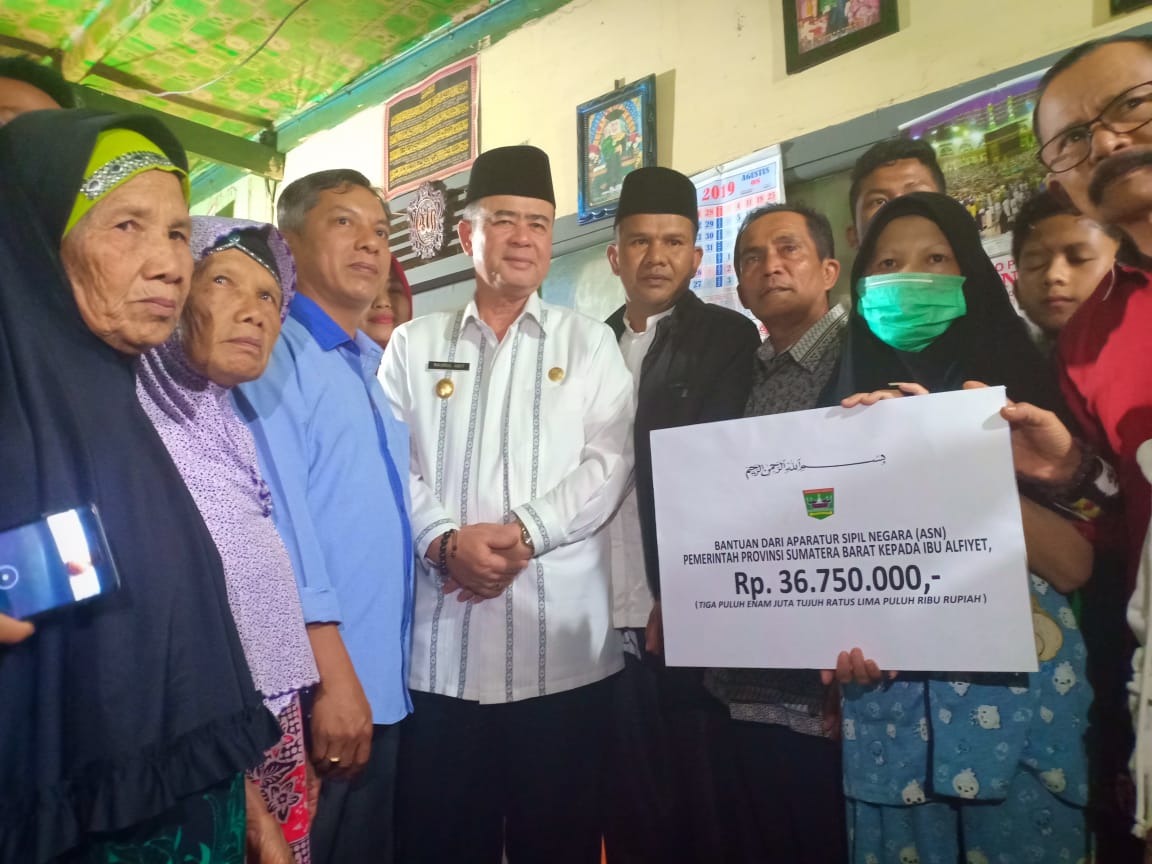 Wagub Sumbar bantu Halfiyet, penderita tumor ganas Maxilla