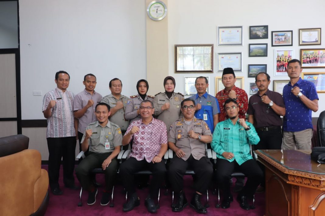 Rombongan Kementan dan Mabes Polri berkunjung ke Payakumbuh untuk monitoring produktivitas sapi betina