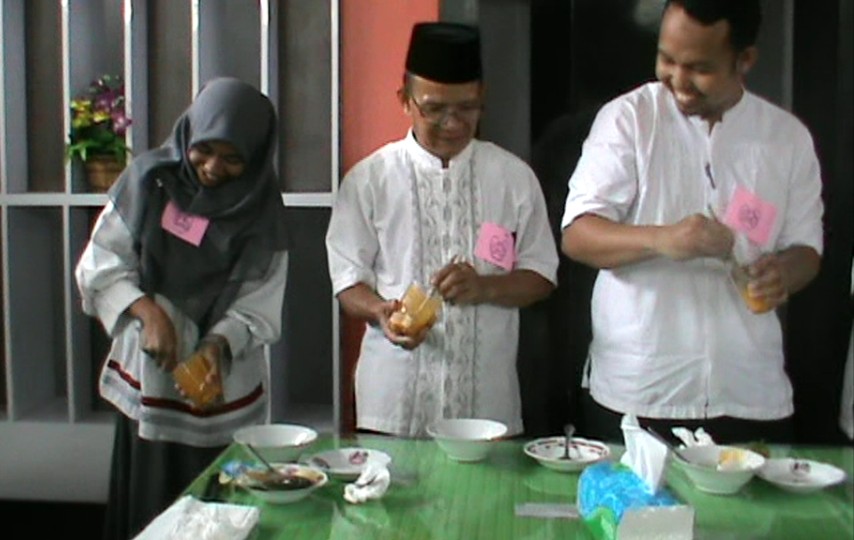 Lomba membuat Teh Talue antar SKPD di Kab Solok