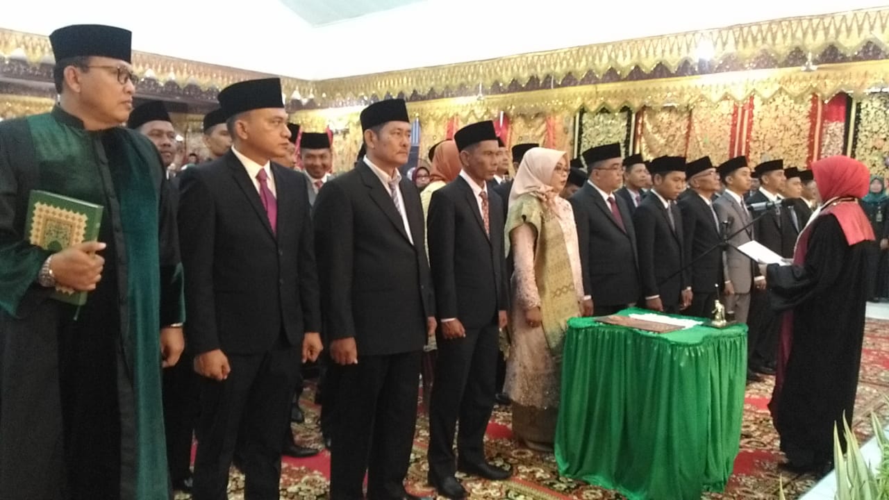 Sebanyak 35 anggota DPRD Pasaman resmi dilantik
