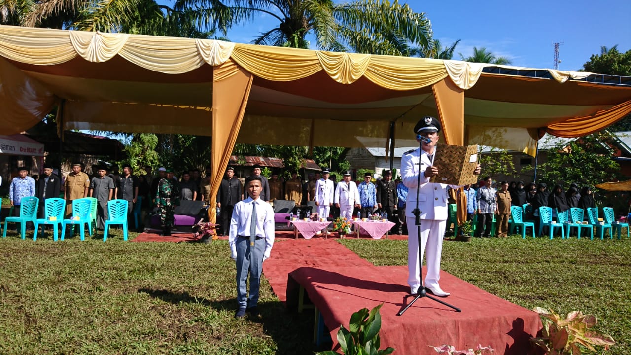 Pelaksanaan upacara peringatan detik-detik Proklamasi di nagari Aie Gadang Pasaman Barat
