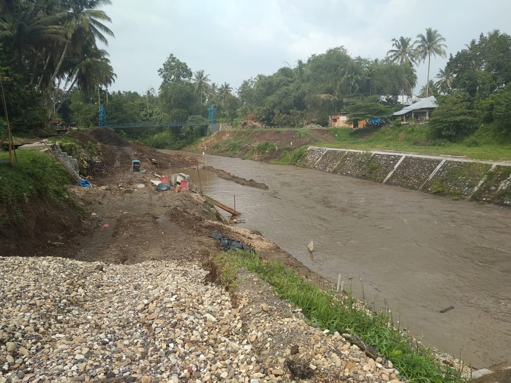 Tim PSDA Sumbar kunjungi pengerjaan pinggiran Batang Agam