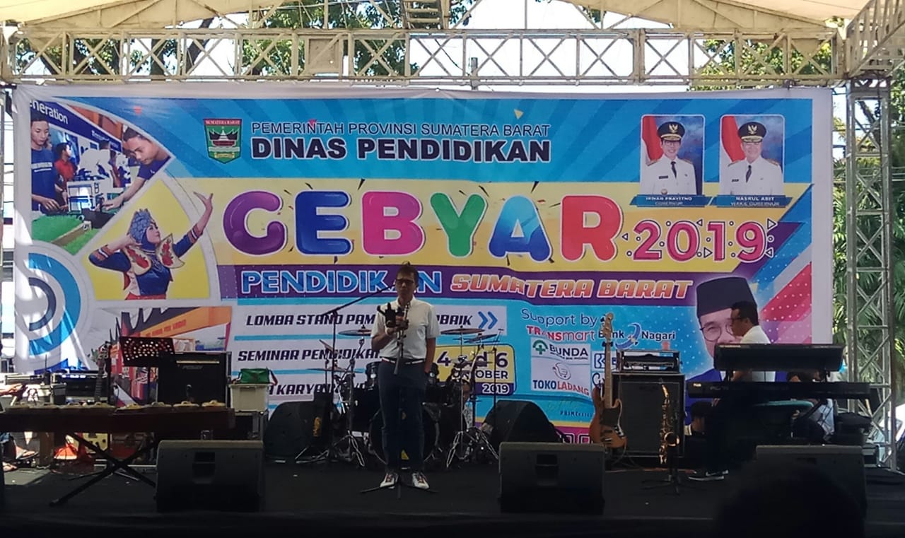 Irwan Prayitno di Gebyar Pendidikan Sumbar 2019