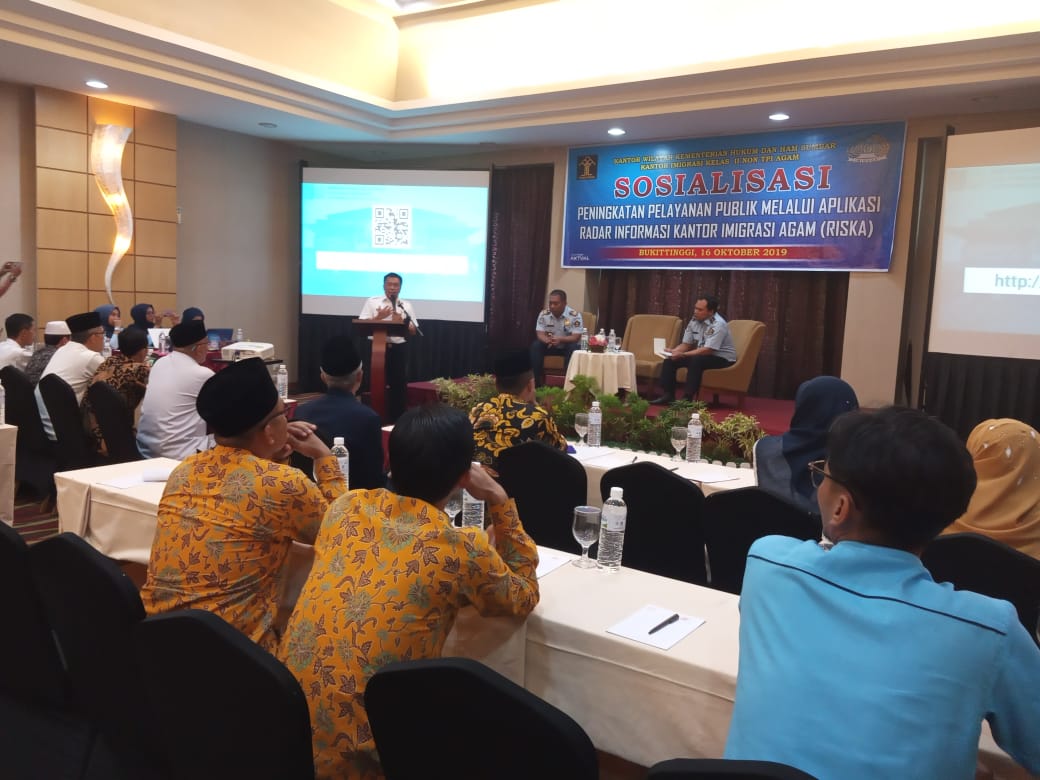 Kantor Imigrasi sosialisasi RISKA di salah satu hotel Bukittinggi, Rabu (16/10/2019).