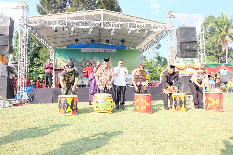 Pembukaan expo nagari Koto Tangah Simalanggang oleh bupati Limapuluh Kota