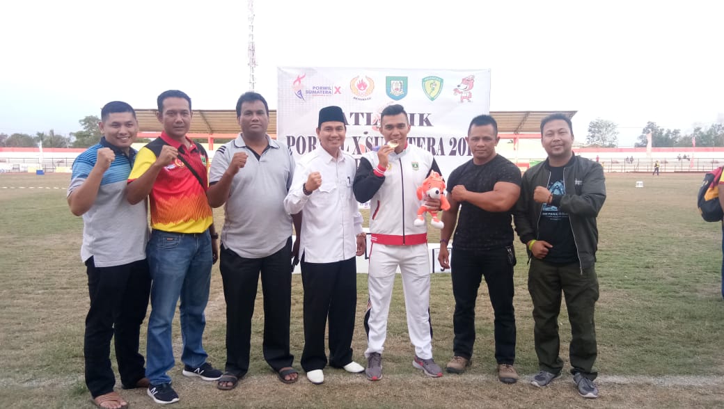 Pengurus Koni Sijunjung kunjungi atlet mereka yang ikut berlaga di Porwil Sumatera-Bengkulu