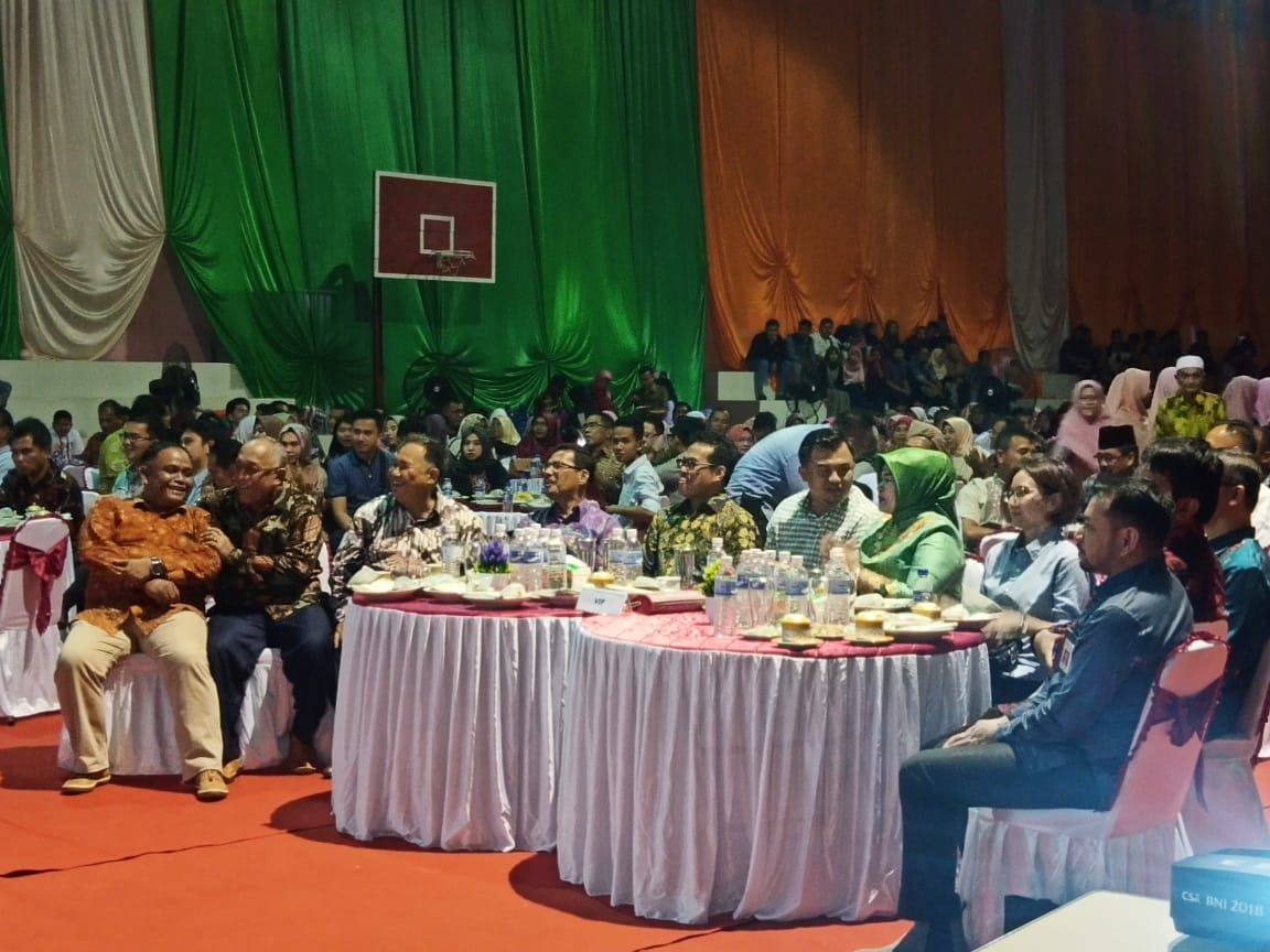 Suasana meriah menghiasi ultah pemilik Undhari bersamaan dengan YAAK dan Undhari Dharmasraya