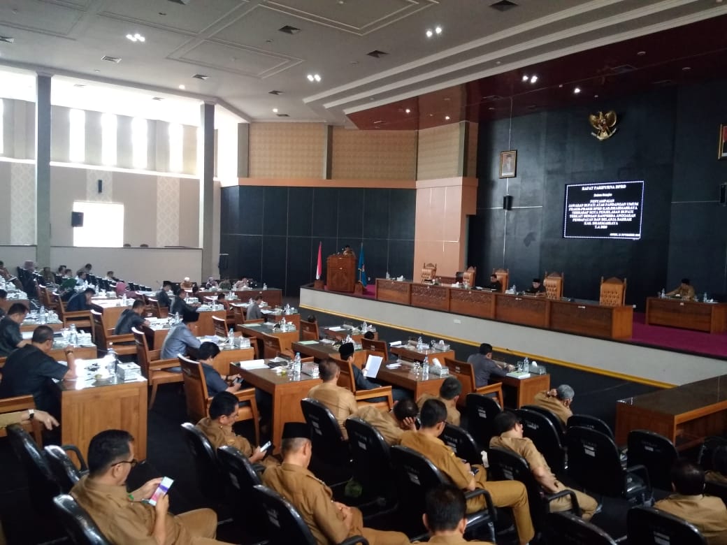 Suasana sidang paripurna DPRD Dharmasraya