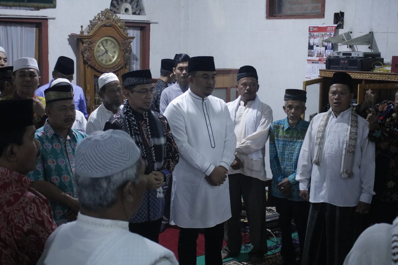 Sutan Riska hadiri peringatan Maulud Nabi di Masjid Istikamah Koto Baru