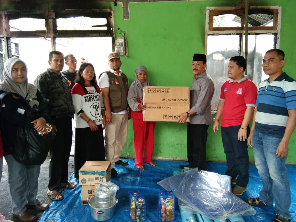 Wabup serahkan bantuan buat korban galodo