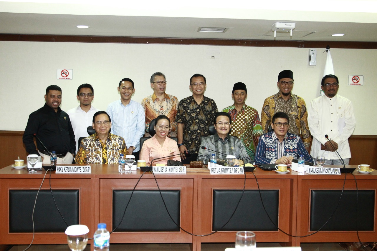 Sejumlah senator Komite I DPD RI dengan ahli perencanaan dari IAPI