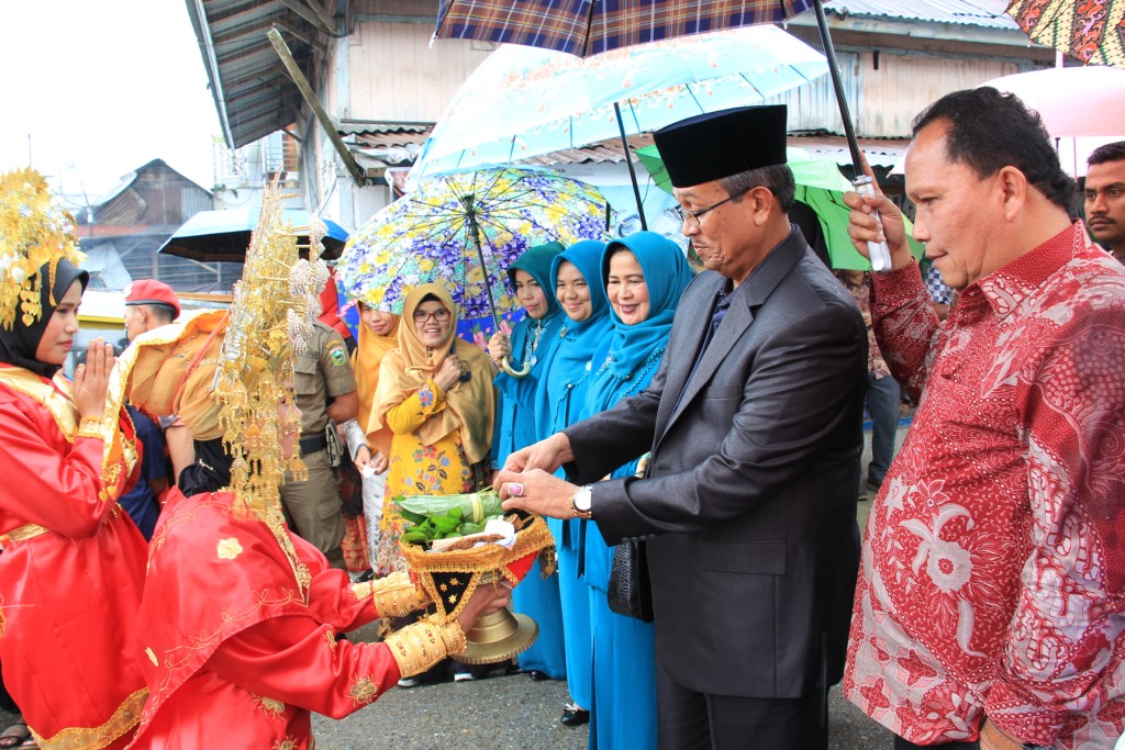 Bupati Gusmal hadiri sertijab Walinagari Sungai Nanam