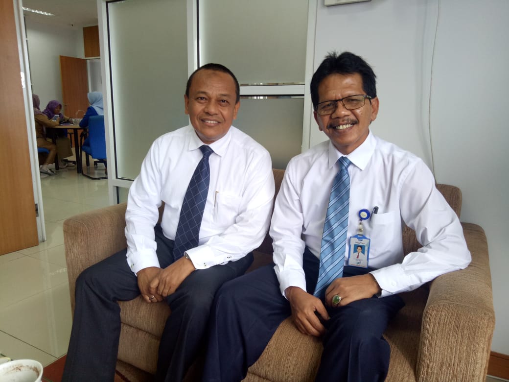 Pimcab Bank Nagari Solok Heri Wildani didampingi Wapimcab Syamsurizal