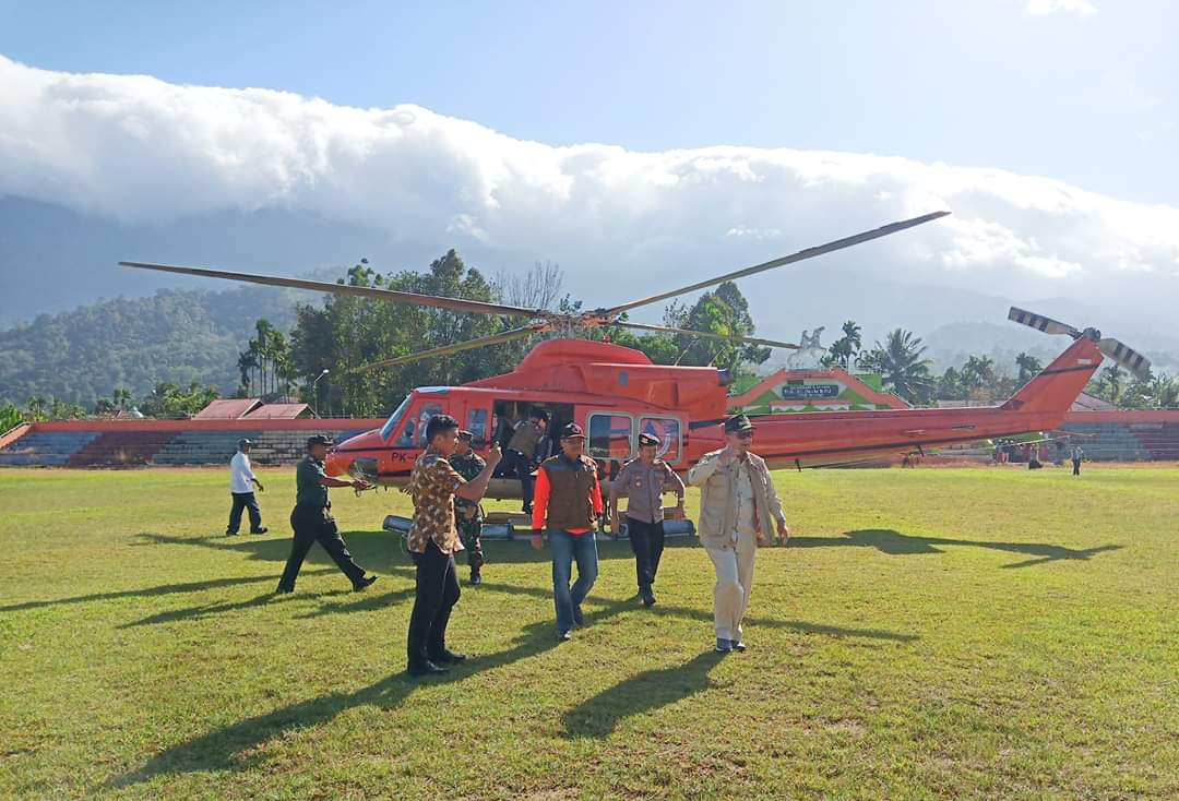 Wagub Sumbar, Nasrul Abit mengunjungi  lokasi Banjir Pasaman