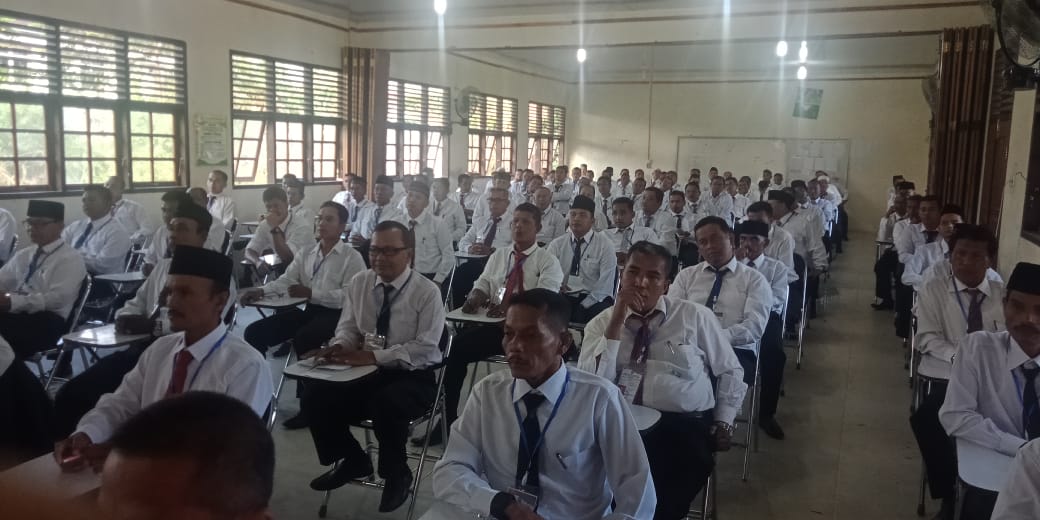 Bupati Pasaman, Yusuf Lubis saat buka acara seleksi bagi calon wali nagari
