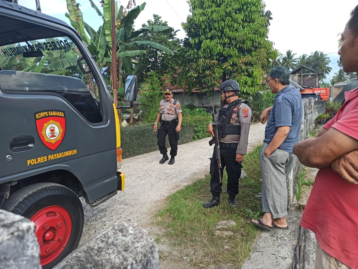 Densus 88 berjaga-jaga di Bulakan Balai Kandih Payakumbuh