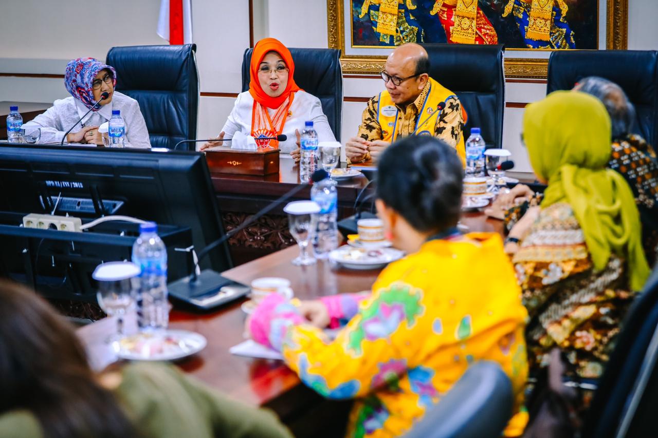 Pengurus Perhimpunan Ahli Epidemiologi Indonesia di DPD RI
