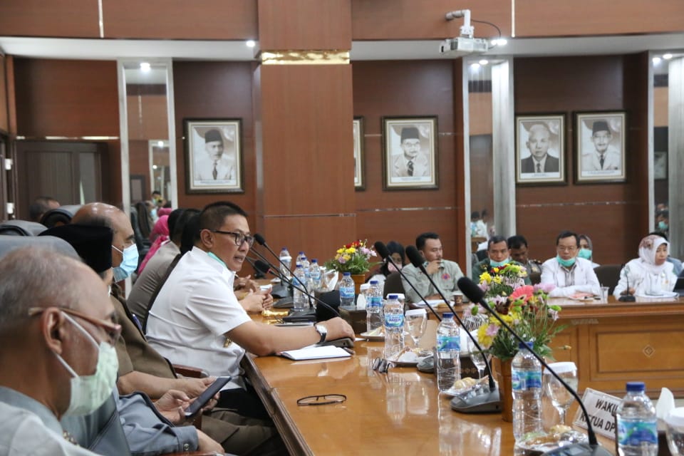 Rapat antisipasi virus corona jajaran Pemko Bukittinggi