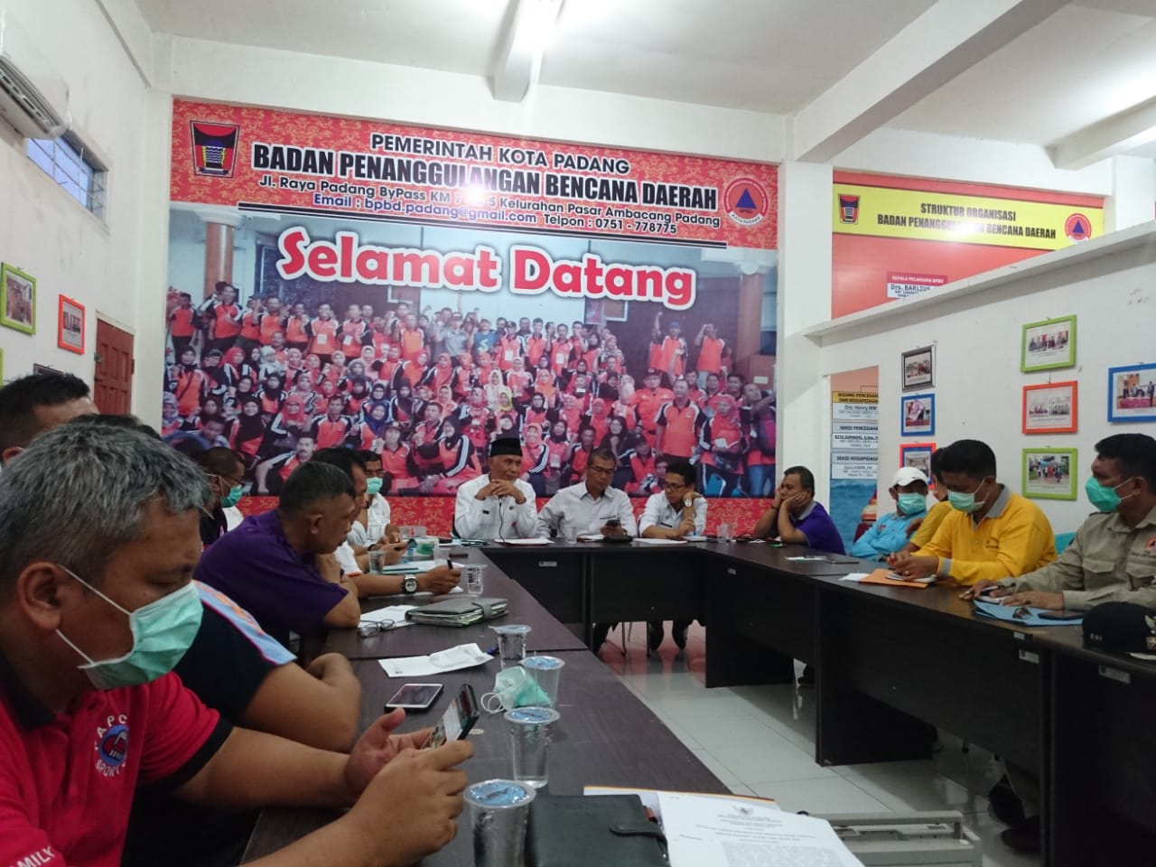 Walikota Padang di Posko BPBD Padang