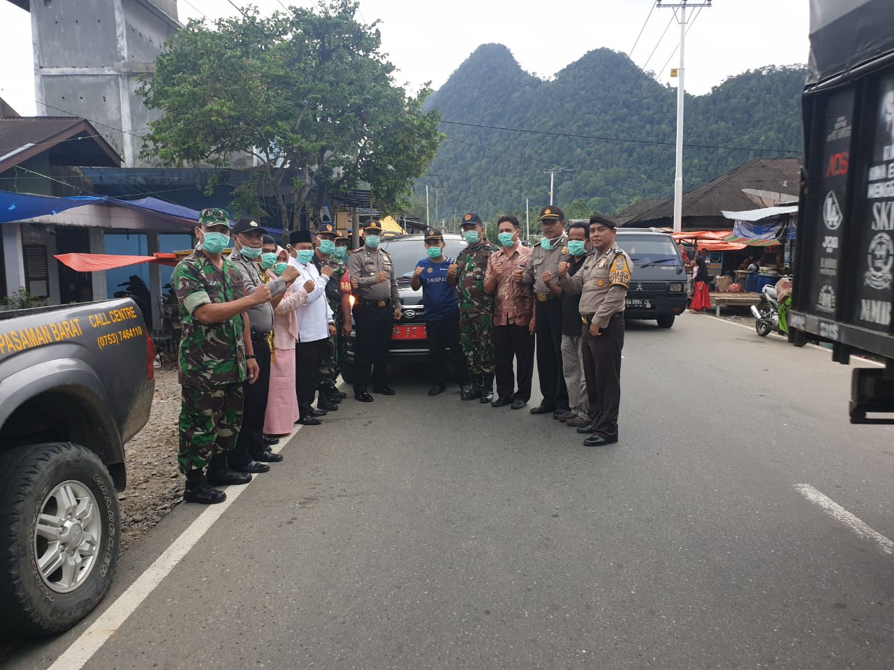 Kapolsek Gunung Tuleh dan Forkopimca melakukan himbauan bersama pada masyarakat di Gunung Tuleh