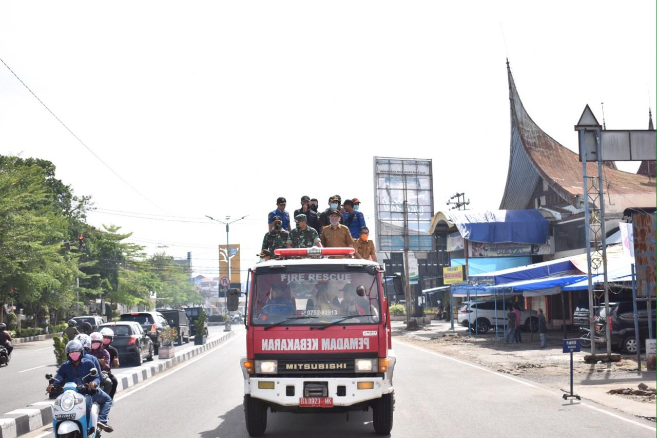 Wako Riza Falepi ikut lakukan penyemprotan