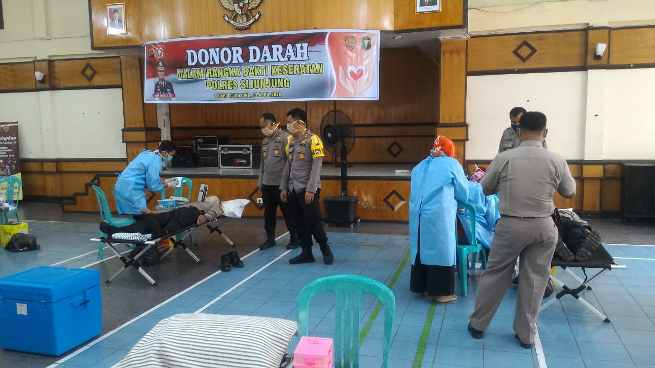 Donor Darah di Polres Sijunjung