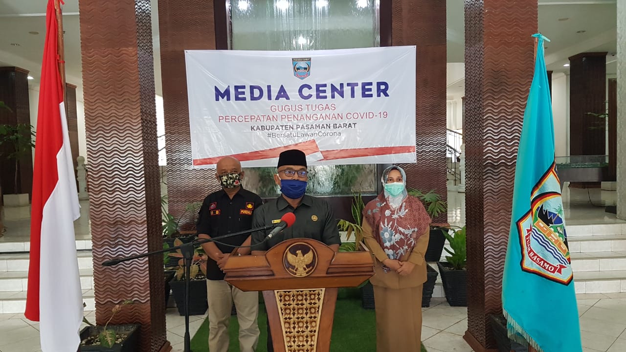 Bupati Pasbar Yulianto