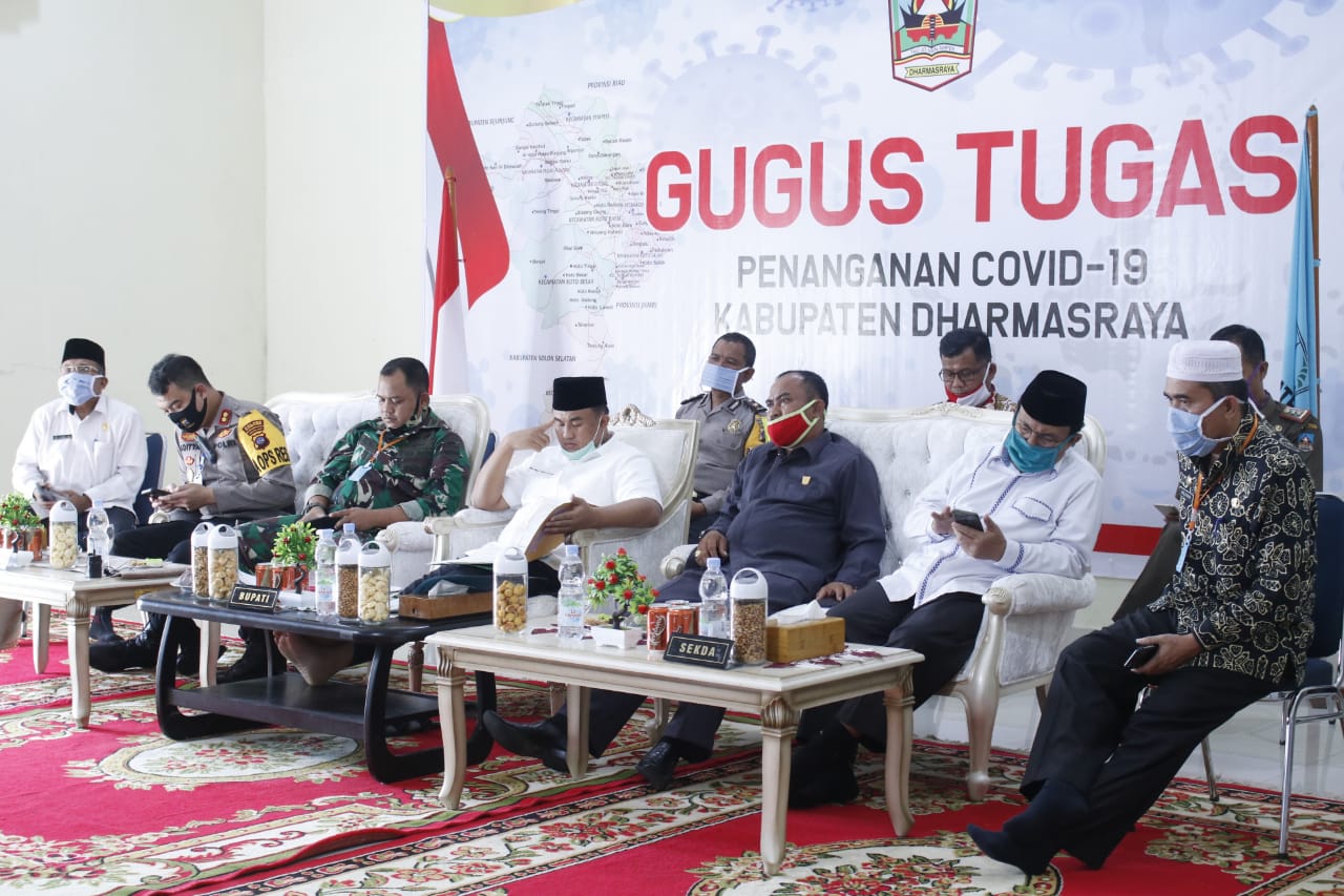 Bupati Sutan Riska ikuti rapat menghadapi new normal dengan gubernur