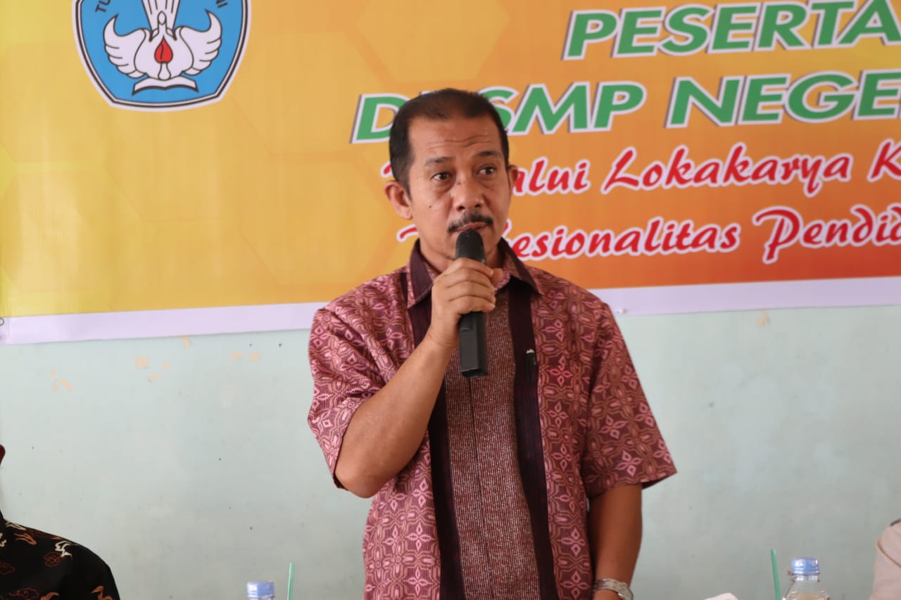 Kadis pendidikan payakumbuh Drs. AH Agustion