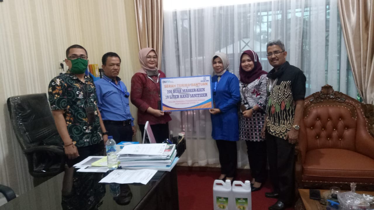 BRI Batusangkar serahkan dana CSR