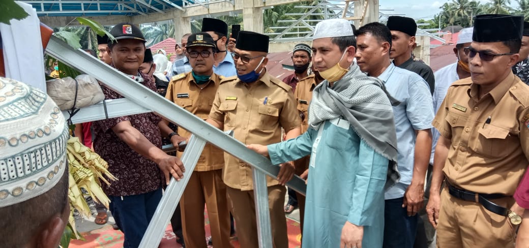 Batagak Kudo-Kudo Mesjid Nurul Iman Durian Hutan Aie Gadang