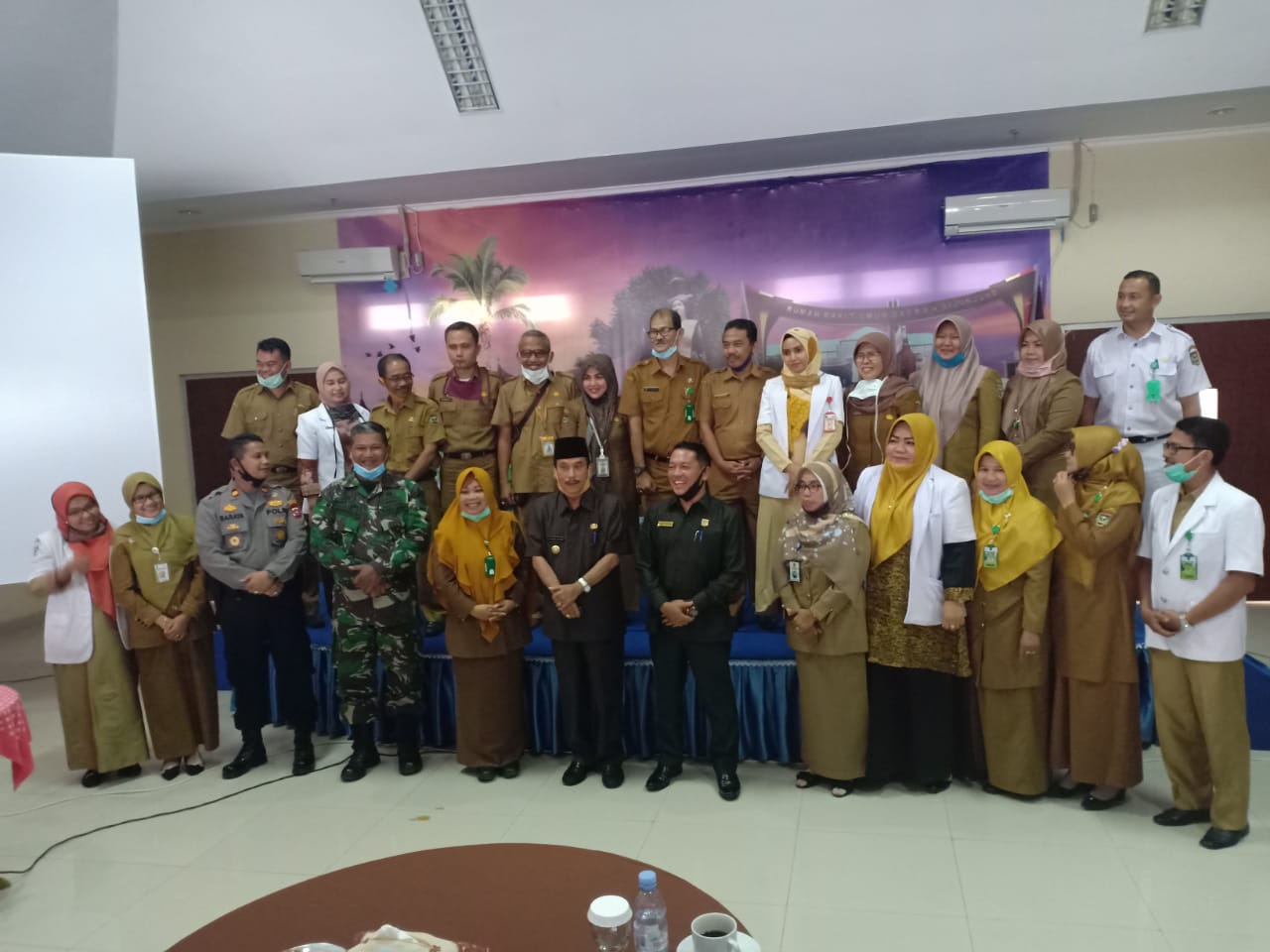 Sesaat setelah peluncuran aplikasi pelayanan online RSUD Sijunjung