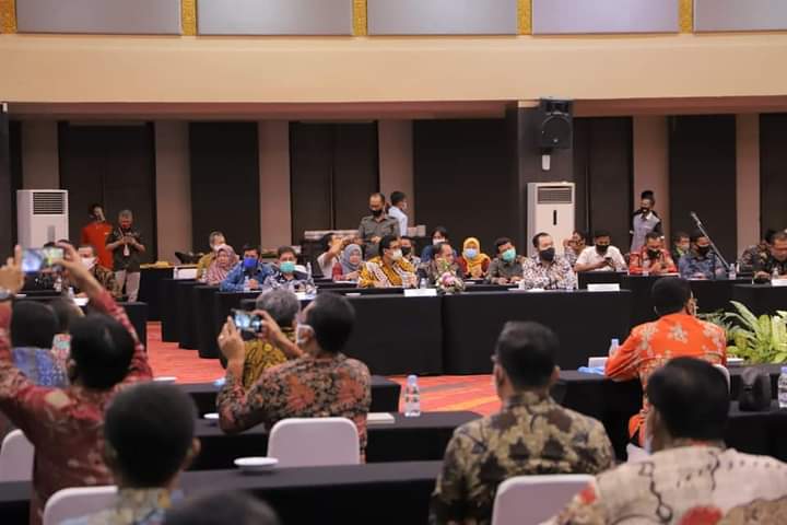 Mendagri Tito Karnavian hadiri Rakor Kesiapan Pilkada Serentak di Padang