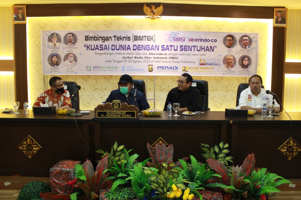 Bimtek Siberindo.co se Sumsel berlangsung dua hari (29-30/8) di Palembang. Dari kini, Dirut Siberindo.co, Hendri Ch Bangun, Gubernur Sumsel, H.Herman Deru, Ketua SMSI Pusat, Firdaus, Ketua SMSI Sumsel, Jon Heri.