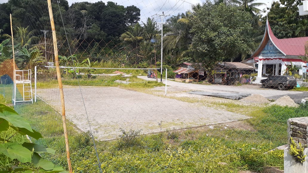 Lapangan Voli Lubuk Kilangan yang dibangun oleh PT. Semen Padang