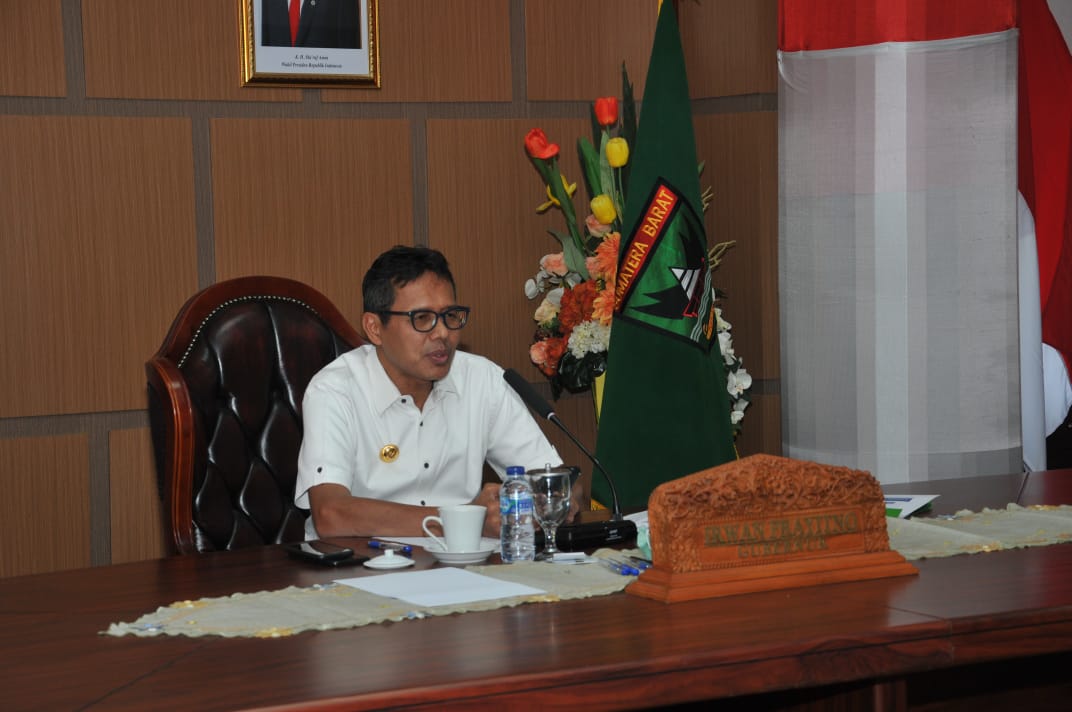 Gubernur Sumbar, Irwan Prayitno, menjadi narasumber Dikusi Webinar Lemhanas via zoom, Rabu (7/10/2020)  