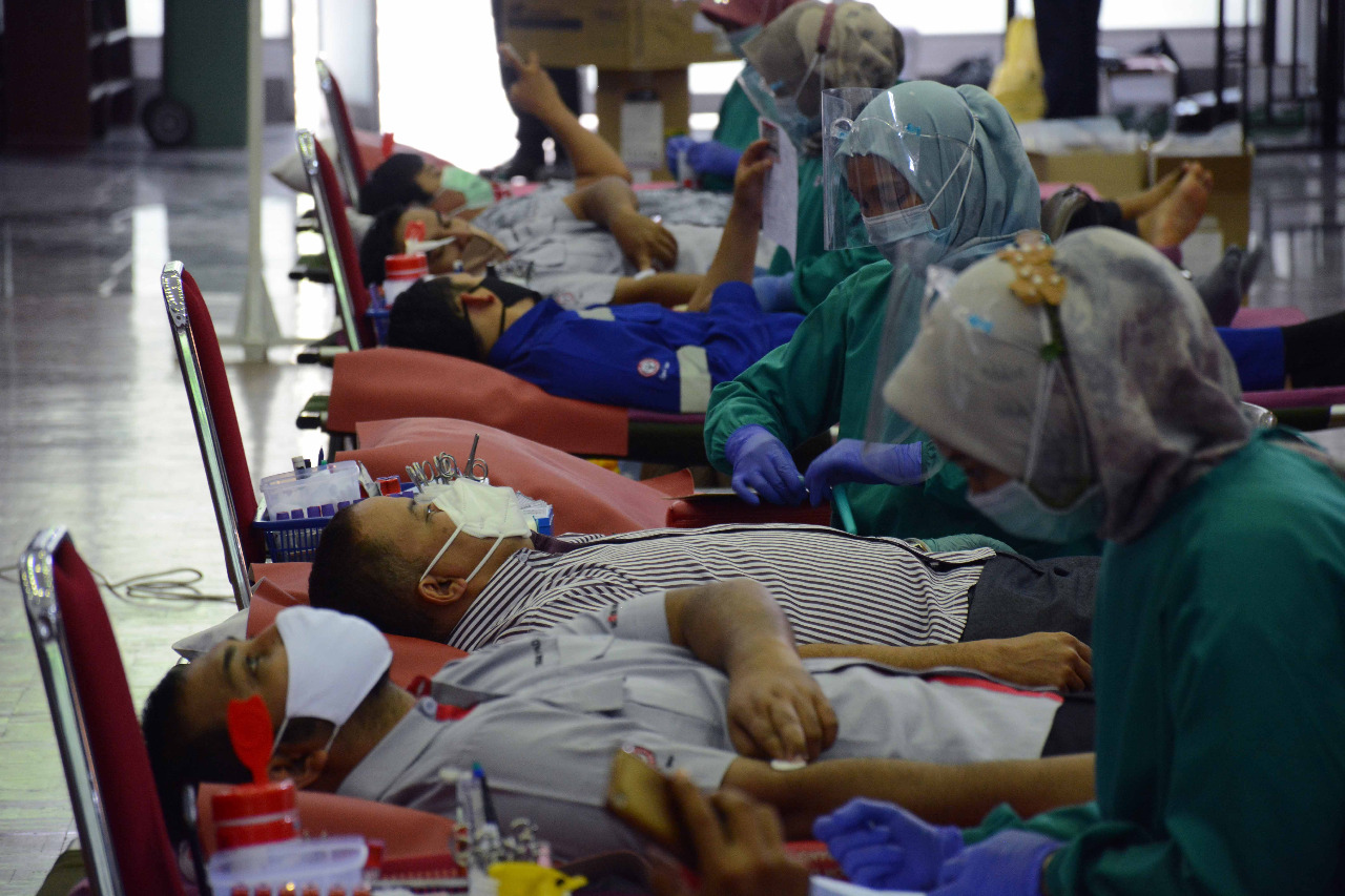 Donor darah di Semen Padang
